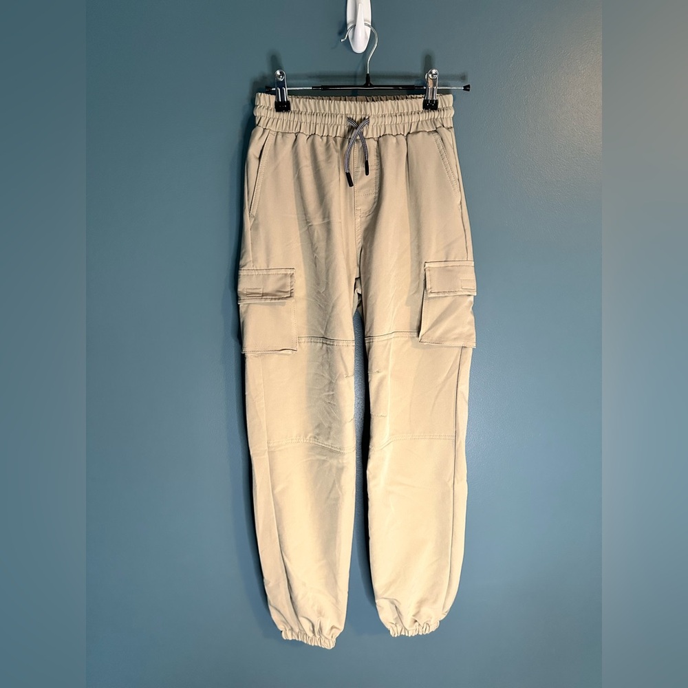 Boys khaki Pants Cargo with pockets  Sovereign Code size medium 10/12